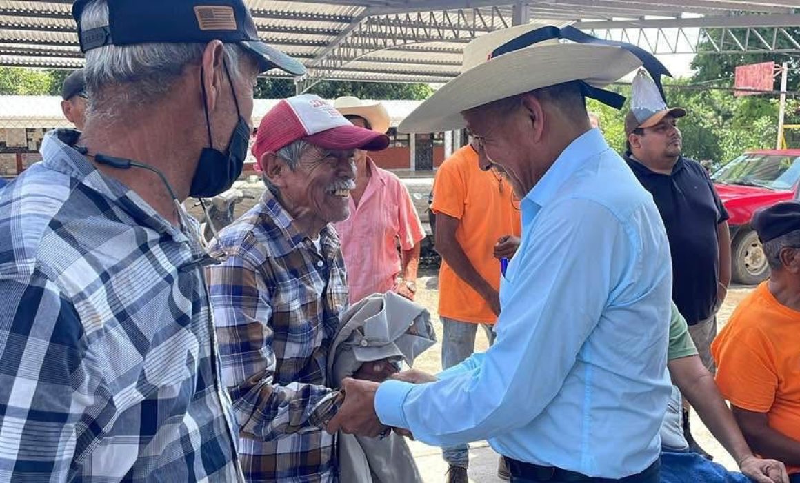 Tlatlaya entrega materiales de construcción a 507 familias para mejorar sus viviendas