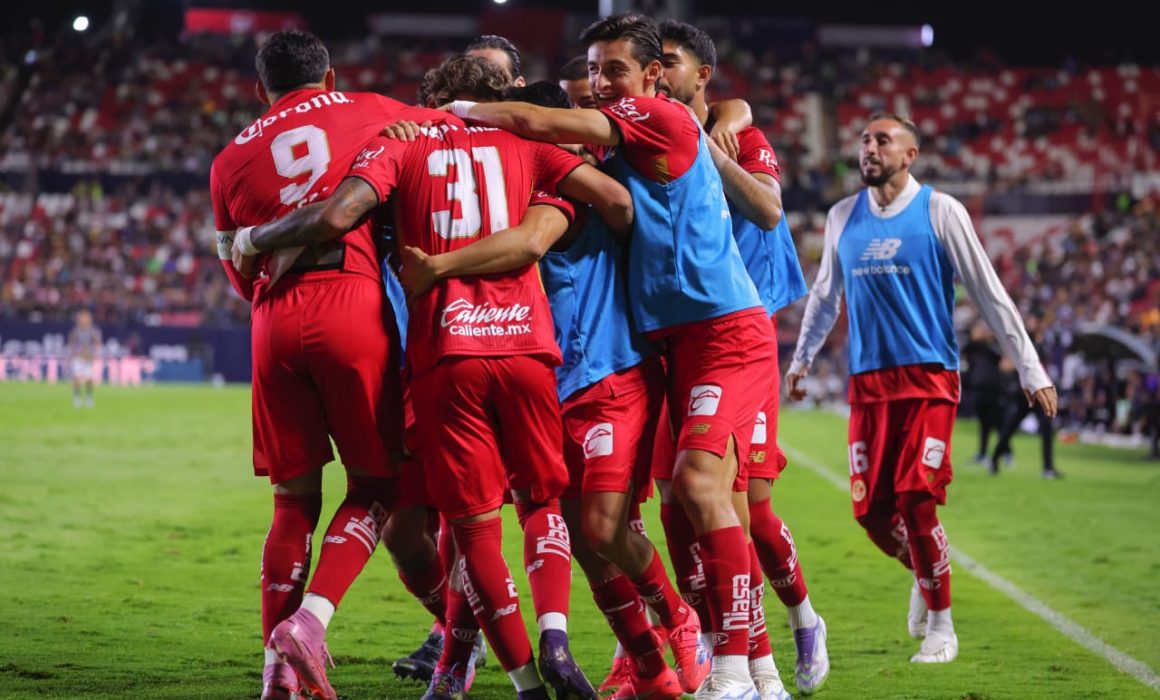 Toluca conquista la victoria en visitante y escala en la tabla