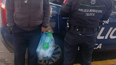 Toluca impone sanciones a más de 20 personas por tirar o quemar basura en la vía pública en un mes