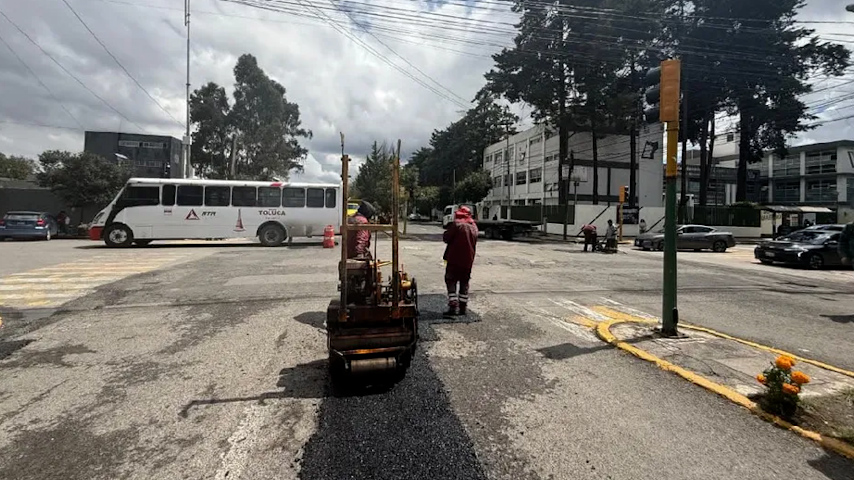 Toluca impulsa segunda etapa de bacheo con 48 calles en atención prioritaria