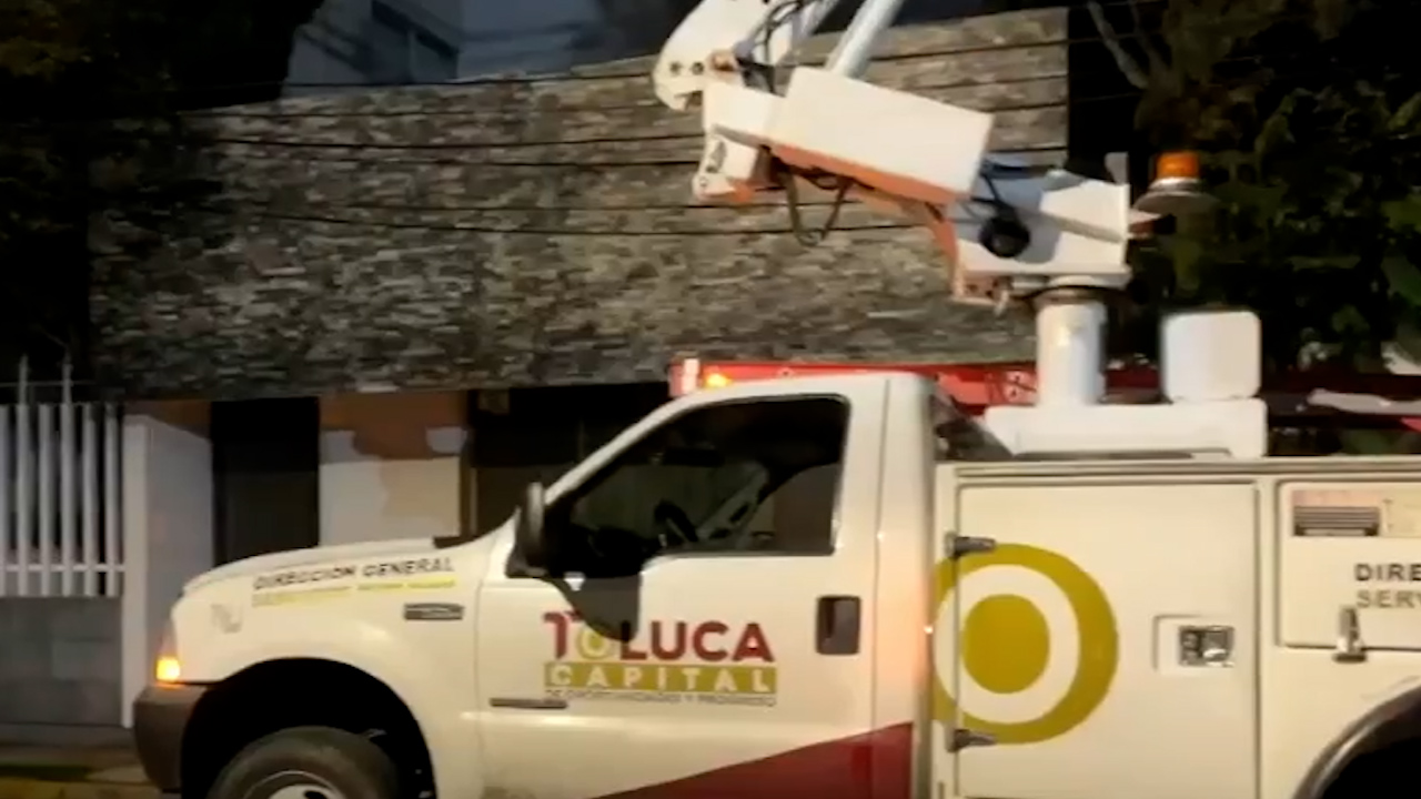 Toluca pone en marcha el programa 'Toluca capital se llena de luz' para modernizar su alumbrado público