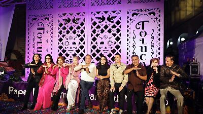 Toluca presenta el papel picado más grande del mundo en la Feria del Alfeñique 2025
