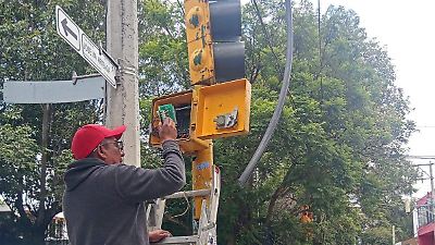Toluca registra más de 1,200 fallas en semáforos en 2025, afectando movilidad y seguridad vial