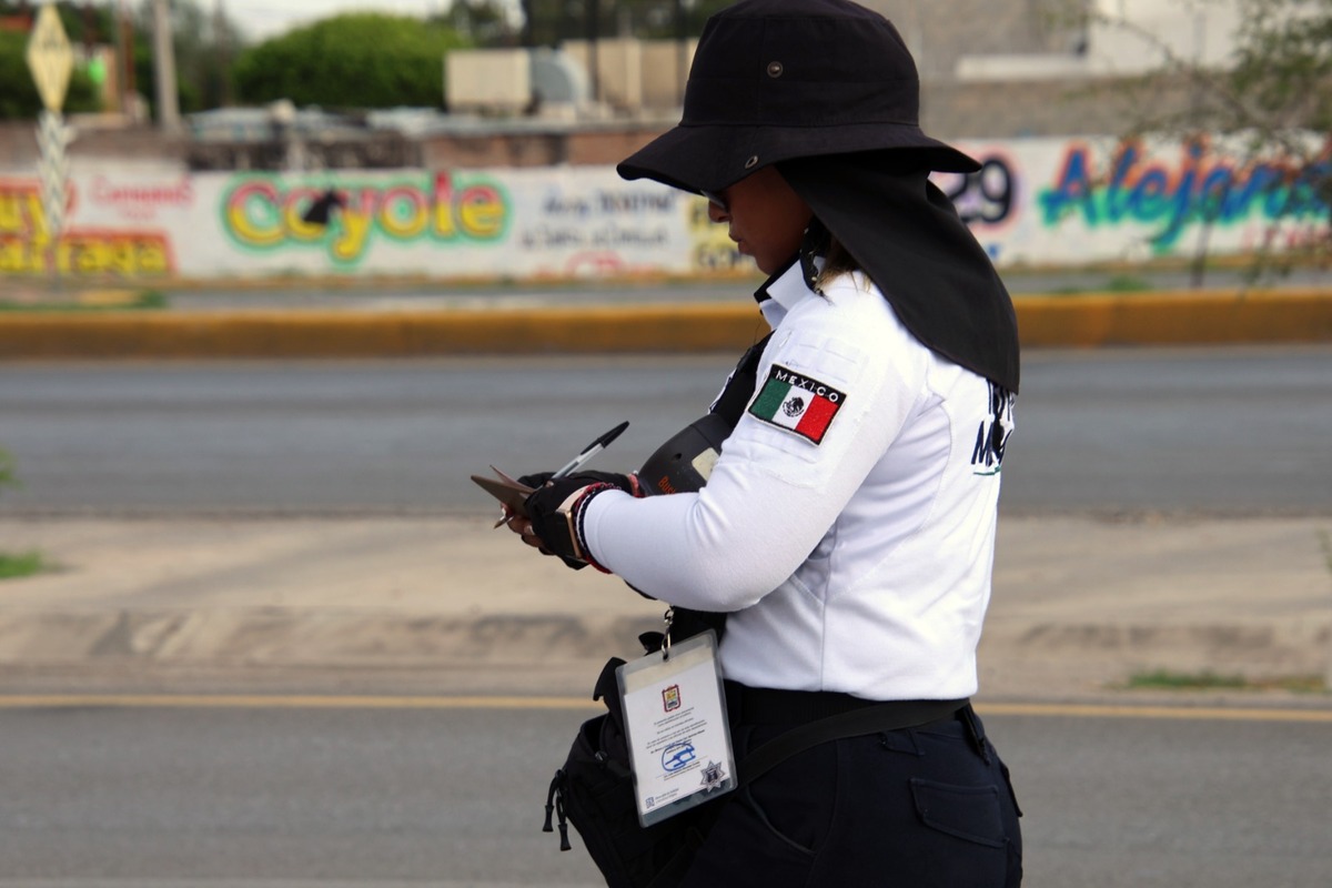 ¿Toluca sin multas? Conoce cómo entregan el reglamento de tránsito en QR y por qué aún no multan