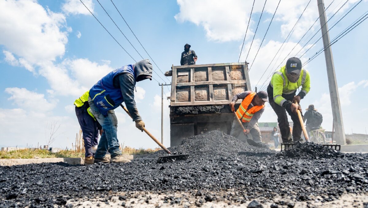 Toluca suspende bacheo permanente por lluvias y realiza plan emergente con fresado