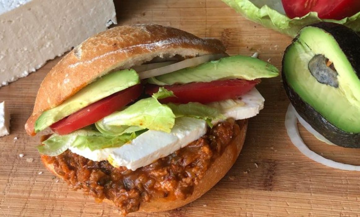 Toluca va por récord con la torta más grande del mundo