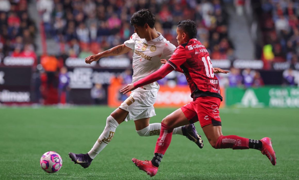 Toluca y Tijuana empatan en un partido de mucha estrategia que mantiene a los Diablos en la cima