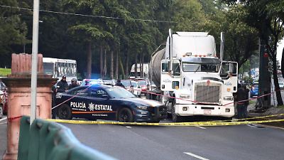 Trágico accidente en Tollocan: motociclista pierde la vida tras derrapar en los carriles centrales