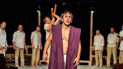 Trágico fallecimiento de Adam Turck, actor y héroe que murió defendiendo a una mujer en Richmond