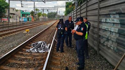 Trágico incidente en Tultitlán: hombre muere tras lanzarse a las vías y trenes del Suburbano son suspendidos