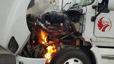 Tráiler se incendia en la México-Querétaro; no hay lesionados