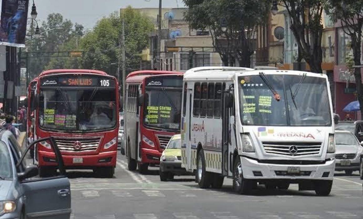 Transportistas de Toluca advierten paro y bloqueos por incremento en tarifas del transporte público