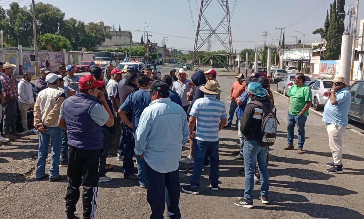 Transportistas de pipas en Texcoco protestan por clausura de pozos y niegan vínculos con huachicol de agua