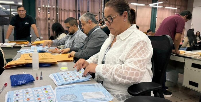 Tribunal Supremo de Elecciones de Costa Rica inicia por primera vez el escrutinio definitivo de votos legislativos