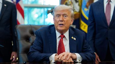 Trump abierta a negociar salud para reabrir el Gobierno, pero persiste el estancamiento