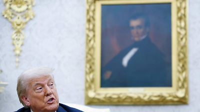 Trump advierte a Rusia con aranceles del 100% si no hay acuerdo en Ucrania en 50 días