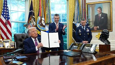 Trump firma decreto para renombrar el Departamento de Defensa como 'Departamento de la Guerra'