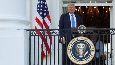 Trump prohíbe ingreso a EE.UU. de ciudadanos de 12 países y limita viajes a siete más