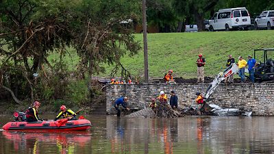 Trump visita Texas afectada por inundaciones tras críticas a la respuesta del desastre