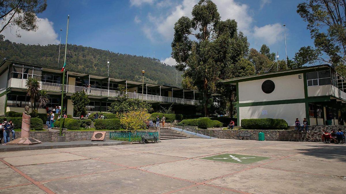 UAEMex ofrecerá antologías digitales gratuitas a cerca de 25 mil estudiantes de nivel medio superior en 2026