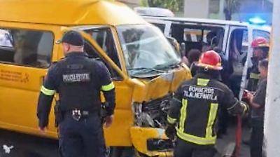 Unidad de transporte escolar choca en Tlalnepantla; hay 6 lesionados