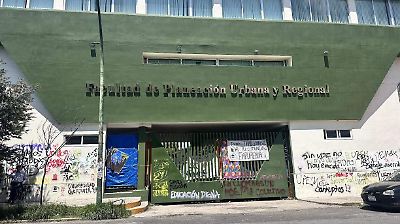 Universidad Autónoma del Estado de México reanuda clases presenciales en FaPUR y Lenguas tras acuerdos con estudiantes