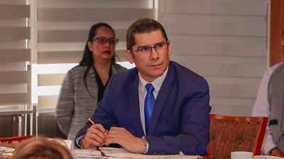 Víctor Magaña reelige liderazgo en el SUTEYM-ISSEMyM con señalamientos de injerencia y controversia