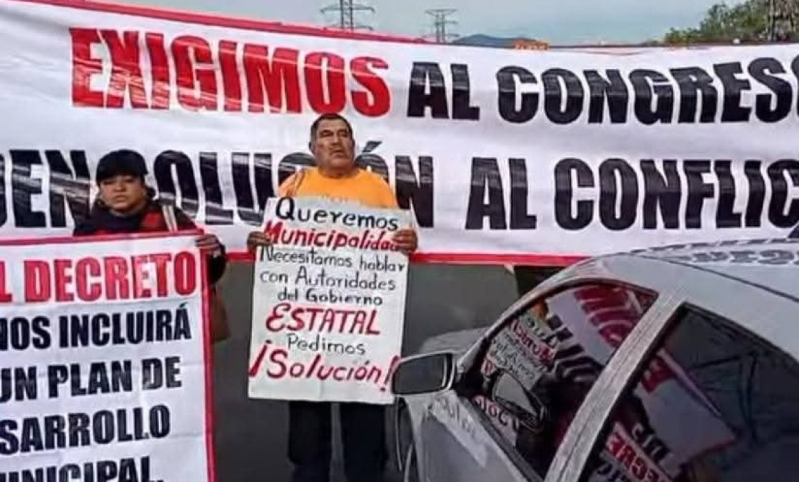 Vecinos de Chiconautla bloquean la Texcoco-Lechería por conflicto territorial y falta de servicios