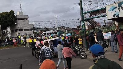 Vecinos de Chimalhuacán bloquean el Bordo de Xochiaca por crisis de agua y afectan movilidad