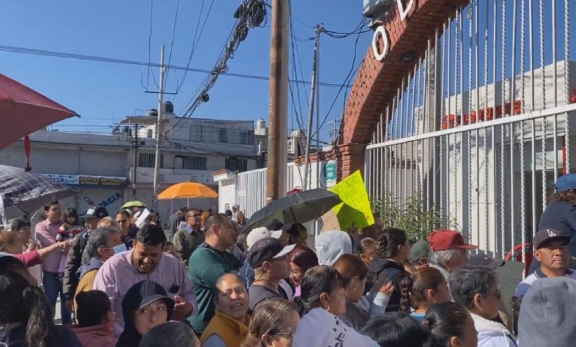 Vecinos de Chimalhuacán protestan por el agotamiento del agua y la falta de atención de ODAPAS