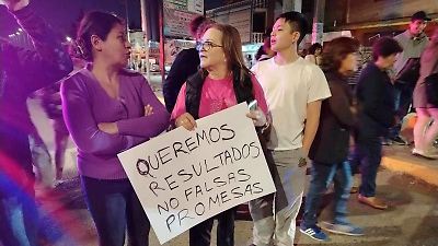 Vecinos de Cuautitlán México bloquean la avenida Ahuehuetes por falta de agua potable