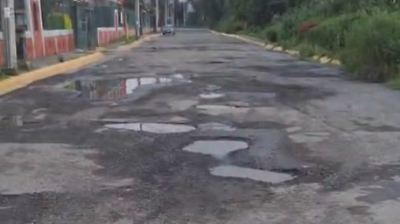 Vecinos de Cuautitlán exigen bacheo en lugar de conciertos durante fiestas patrias