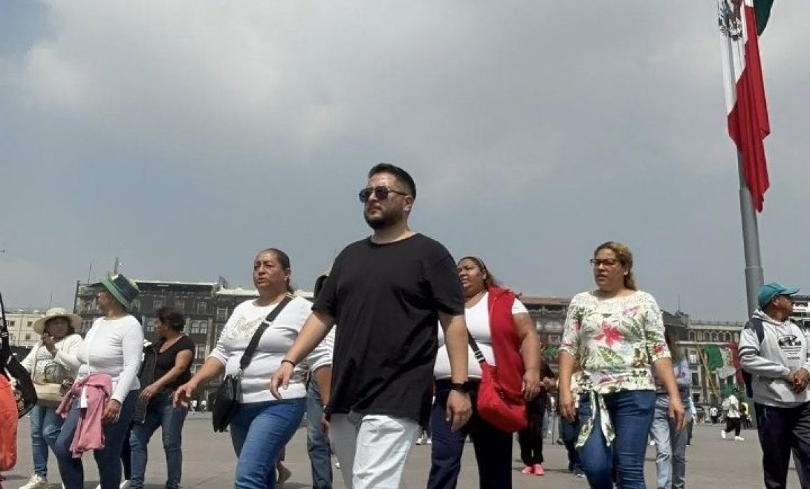 Vecinos de Ecatepec exigen agua limpia y destituyen a Azucena Cisneros ante la SCJN