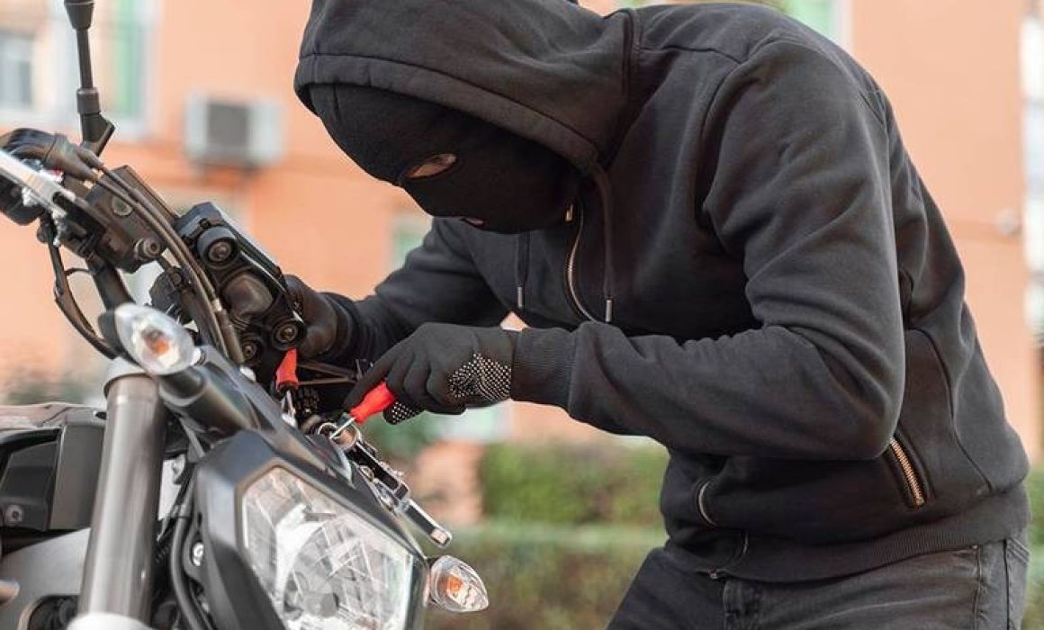 Vecinos de Ecatepec frustran intento de robo de motocicleta en San Agustín