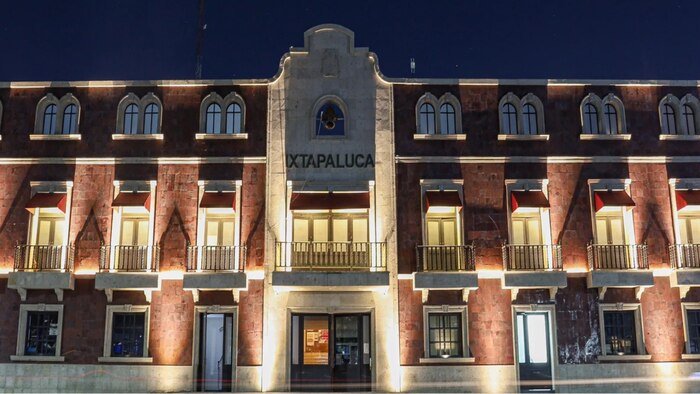 Vecinos de Ixtapaluca crean guardias vecinales y colocan lonas para prevenir delitos ante inseguridad creciente