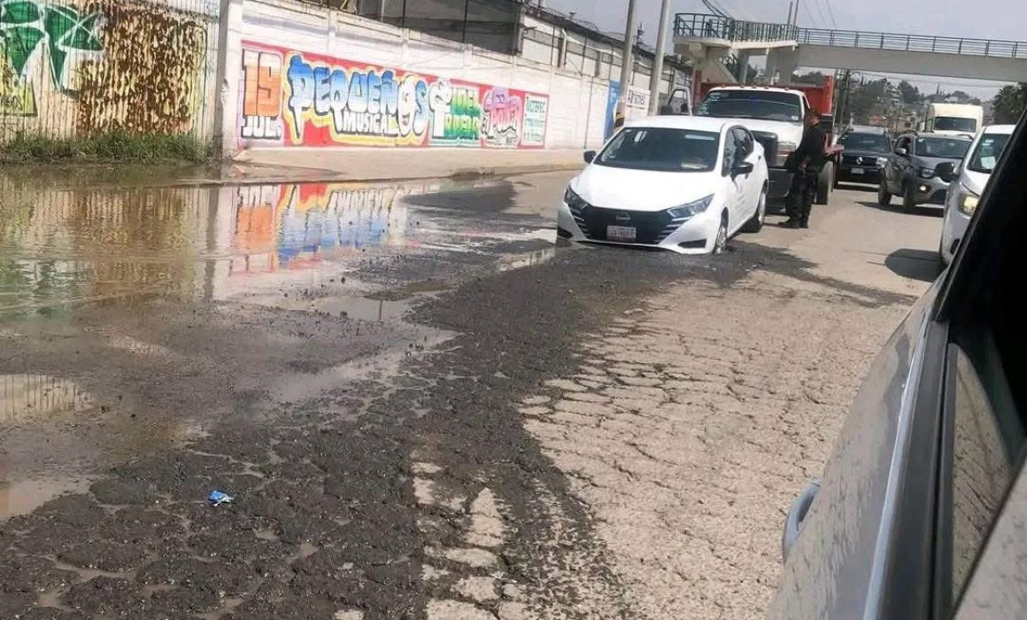 Vecinos de Melchor Ocampo exigen solución urgente al deterioro vial que afecta su movilidad