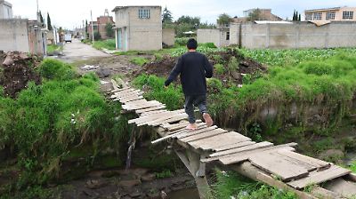 Vecinos de Toluca enfrentan puentes precarios y riesgo de inundaciones en Río Verdiguel