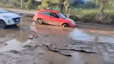 Vecinos y estudiantes de Cuautitlán Izcalli exigen solución al abandono vial y mejoras en seguridad