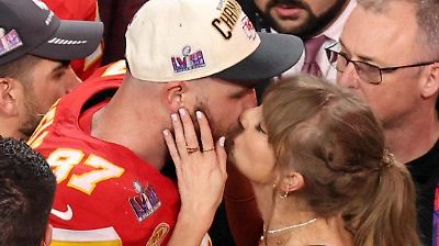 Vestido de Taylor Swift con el que se comprometió se agota en tiendas, duplicando su precio