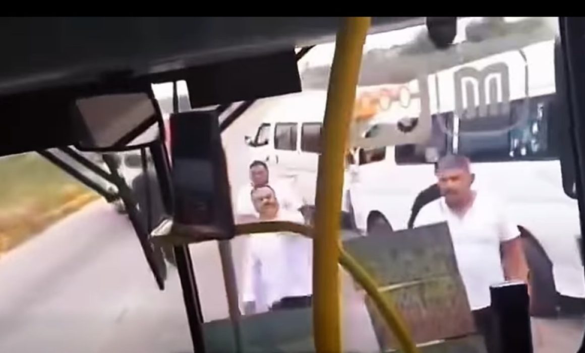 Violenta agresión en Zumpango deja pasajeros aterrorizados y destrozos en autobús