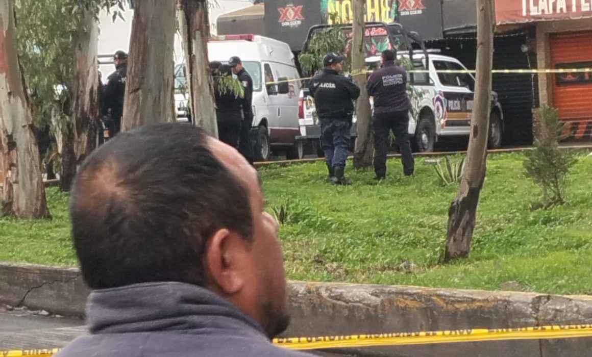 Violenta riña con tiroteo en bar de Ecatepec deja tres muertos