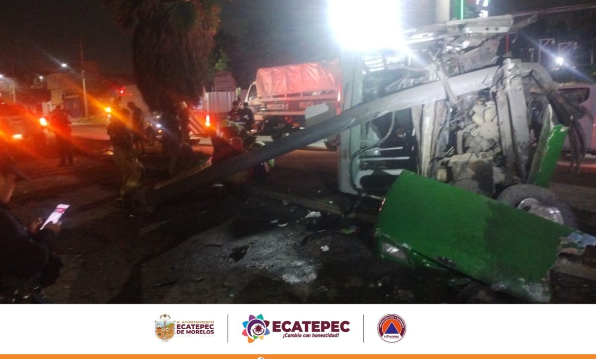 Volcadura en Ecatepec por conducción bajo los efectos del alcohol y exceso de velocidad