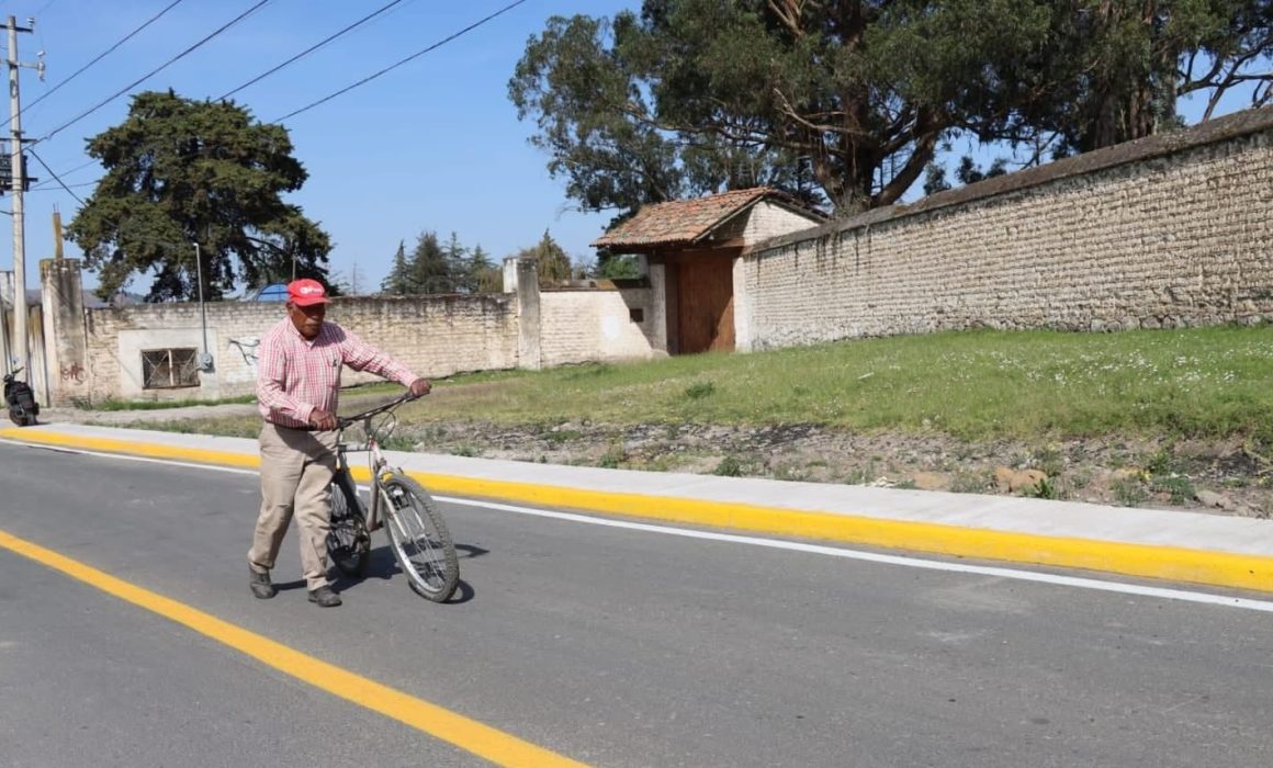Zinacantepec inaugura nueva vía que impulsa la movilidad y seguridad en la comunidad