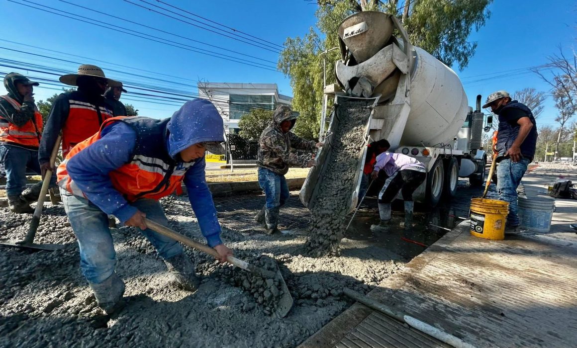 Zumpango inicia pavimentación con concreto MR-45 en Calle Gante para mejorar vialidades