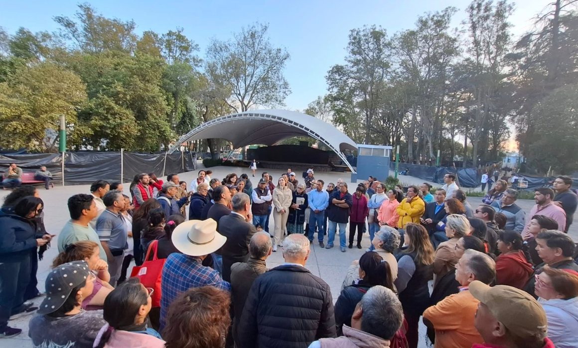  Autoridades y vecinos en Toluca dialogan sobre la remodelación del Parque Alameda para garantizar transparencia y protección del patrimonio